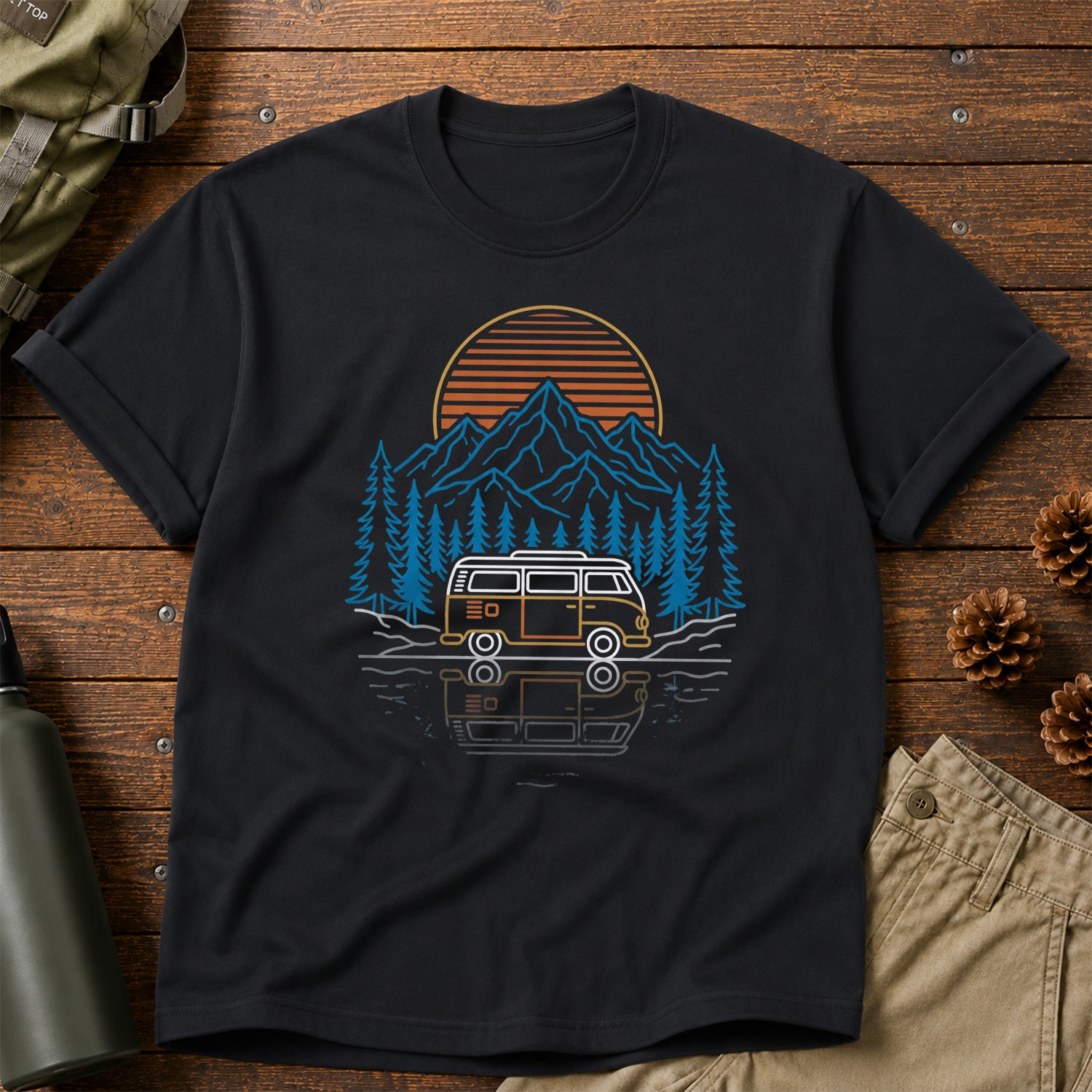 RV Car Retro 80s T-Shirt
